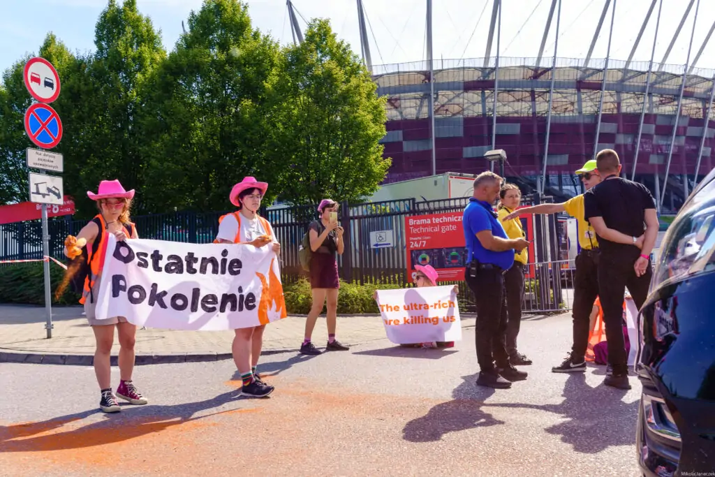 Environmentalists From The Last Generation Blocked Taylor Swift's Limousine From Entering Her Concert In Warsaw.